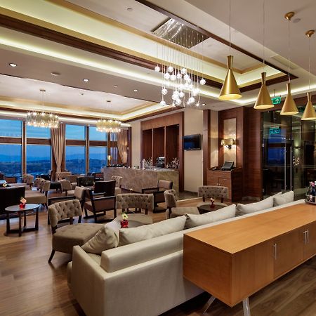 Movenpick Hotel Малатия Екстериор снимка