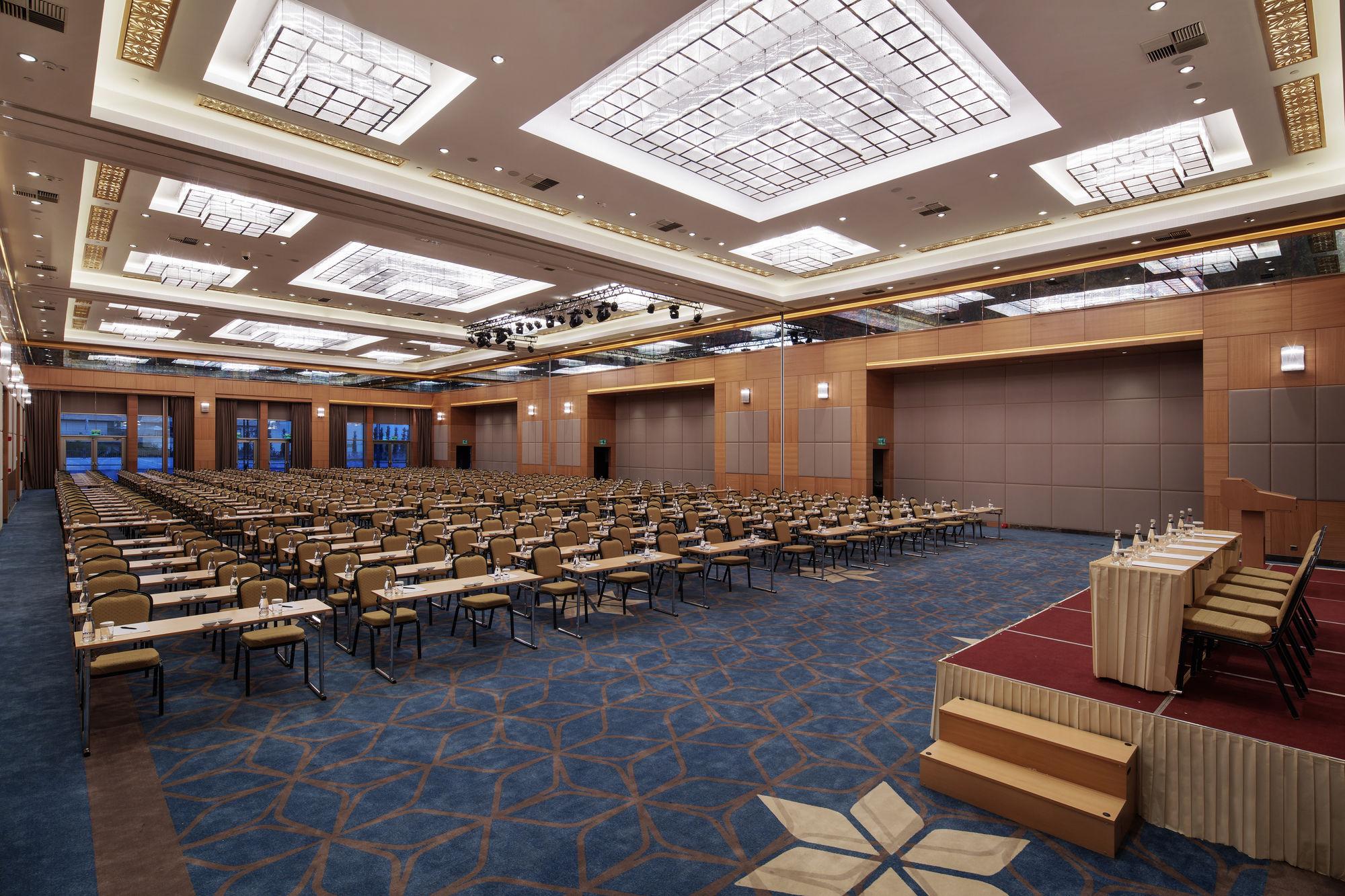 Movenpick Hotel Малатия Екстериор снимка