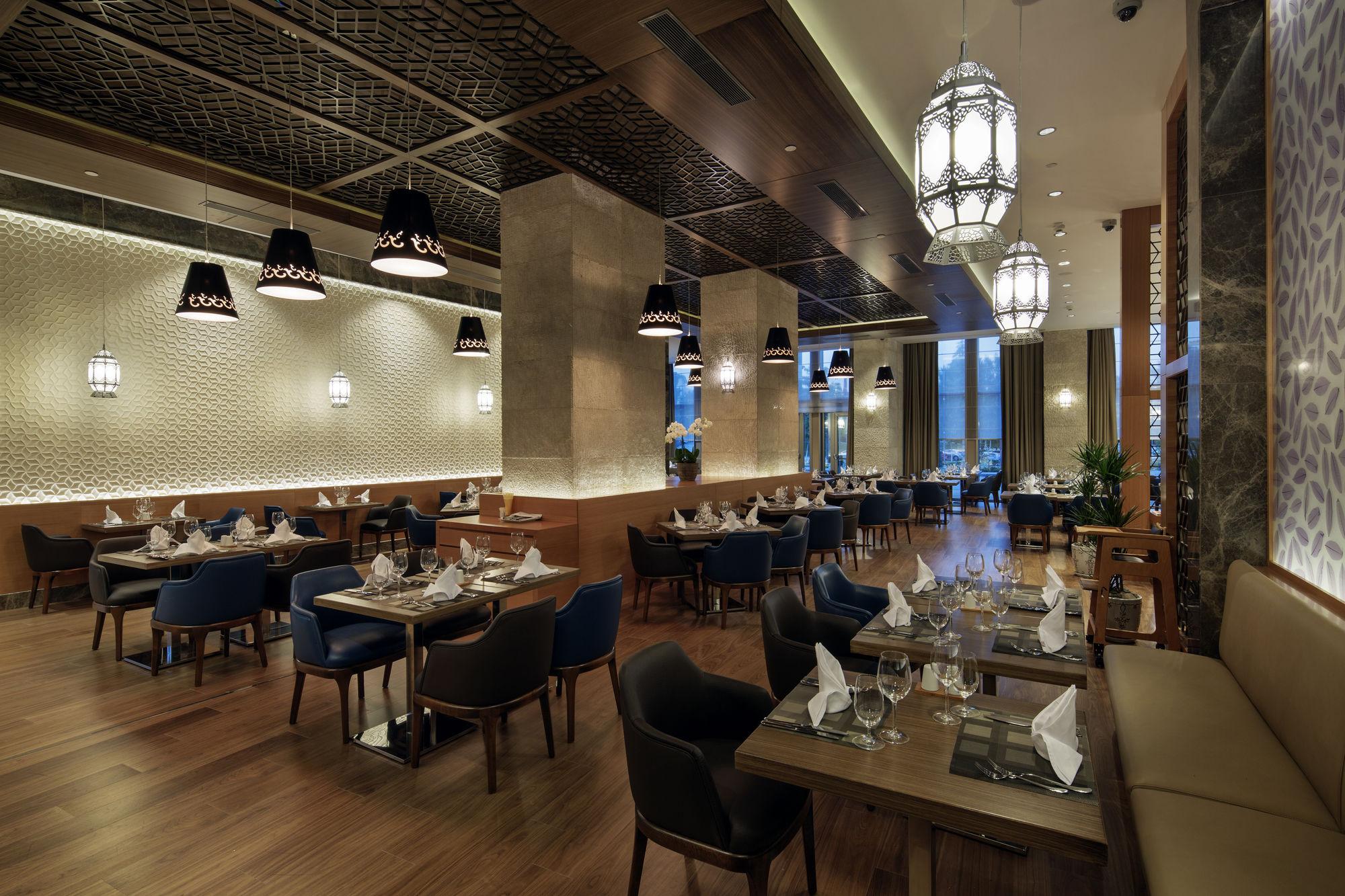 Movenpick Hotel Малатия Екстериор снимка