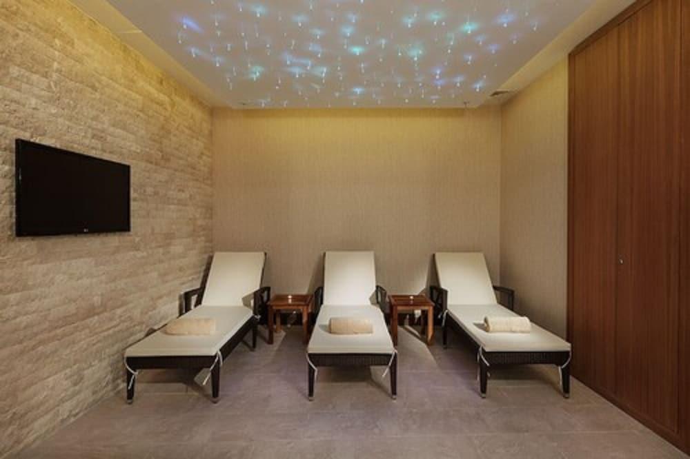 Movenpick Hotel Малатия Екстериор снимка