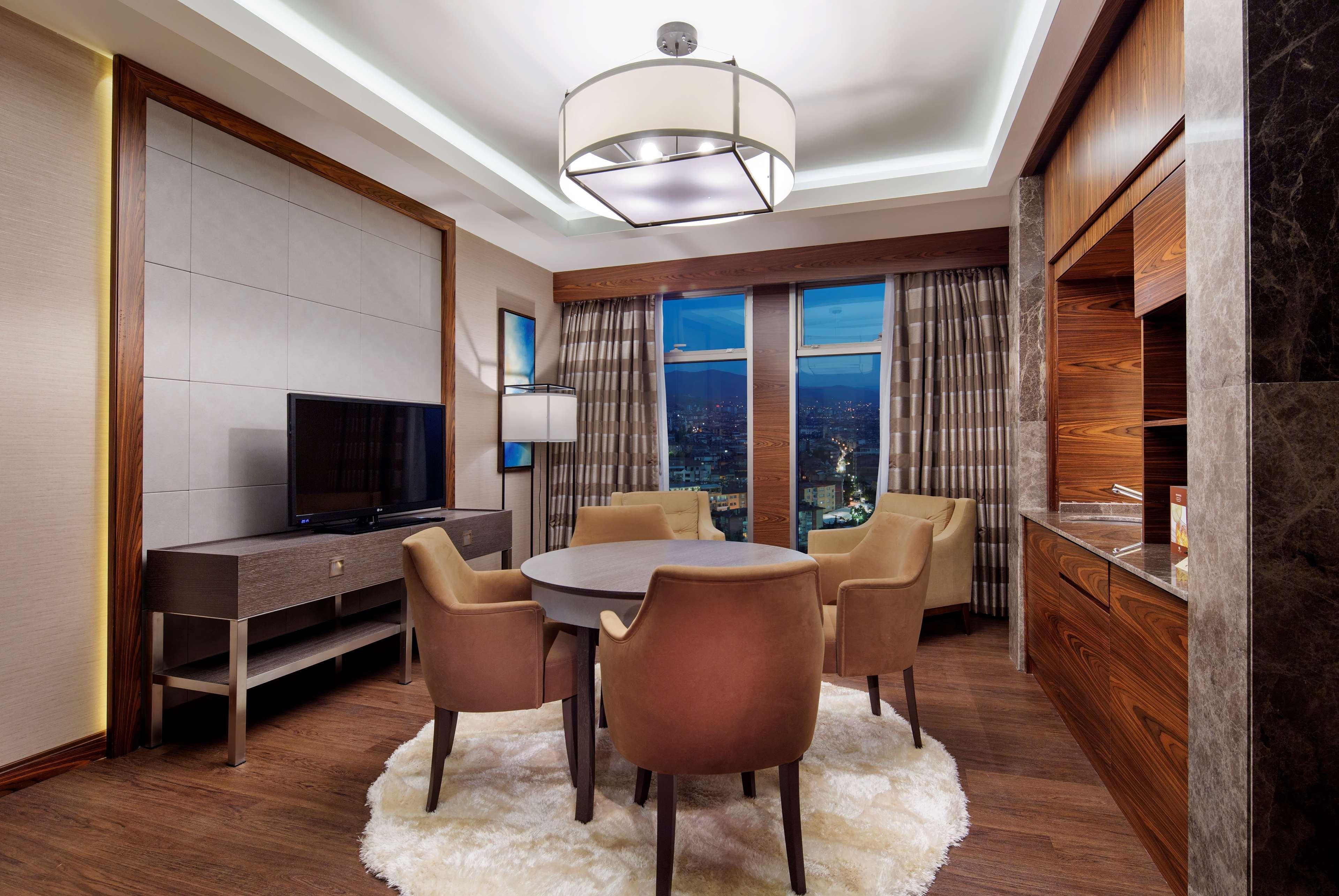 Movenpick Hotel Малатия Екстериор снимка