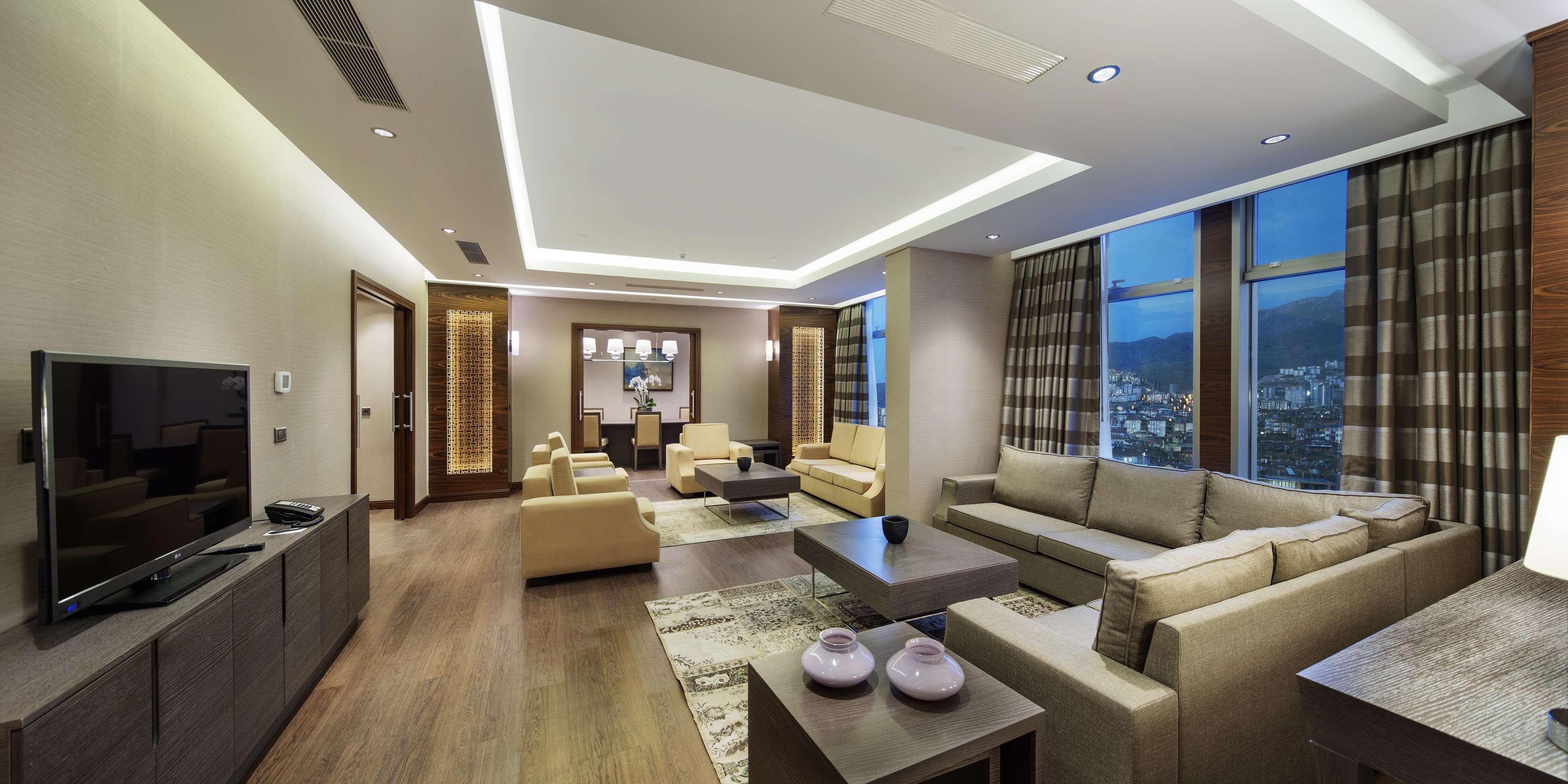 Movenpick Hotel Малатия Екстериор снимка