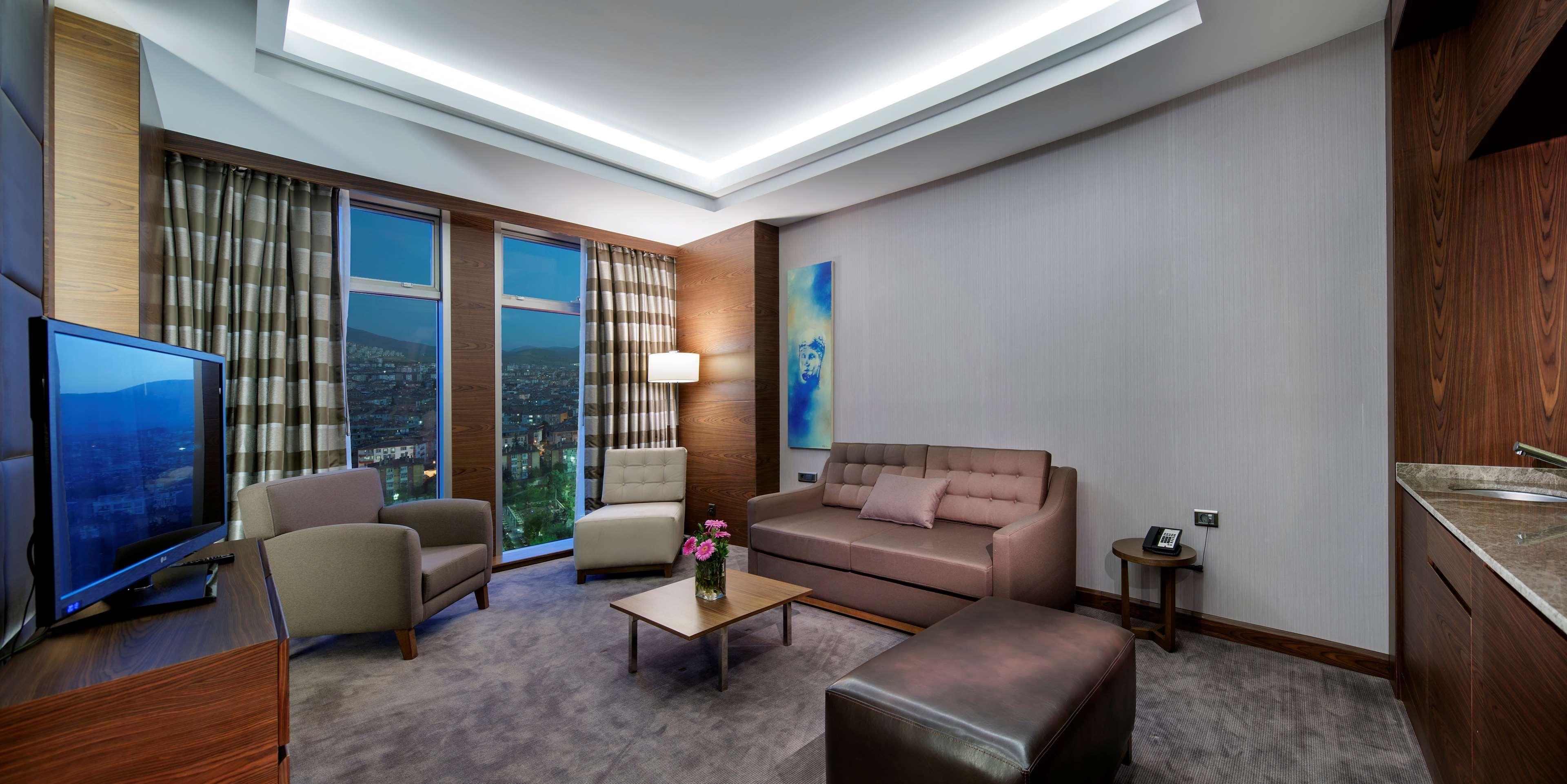 Movenpick Hotel Малатия Екстериор снимка