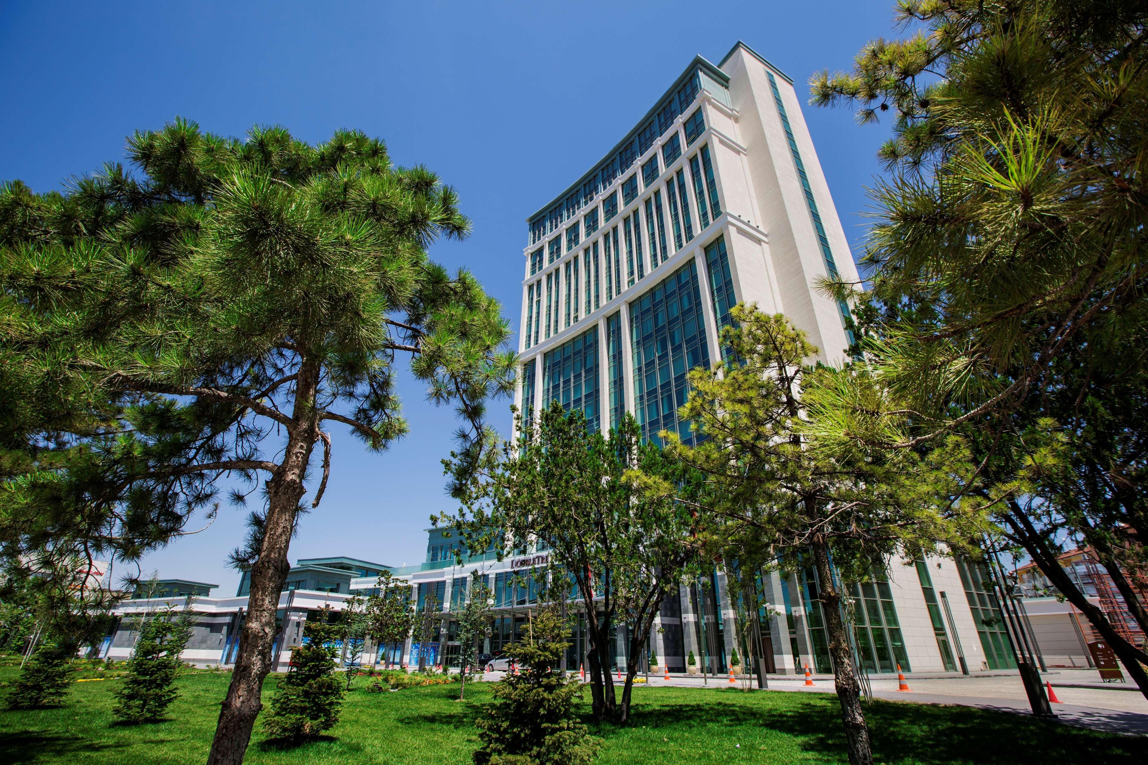 Movenpick Hotel Малатия Екстериор снимка