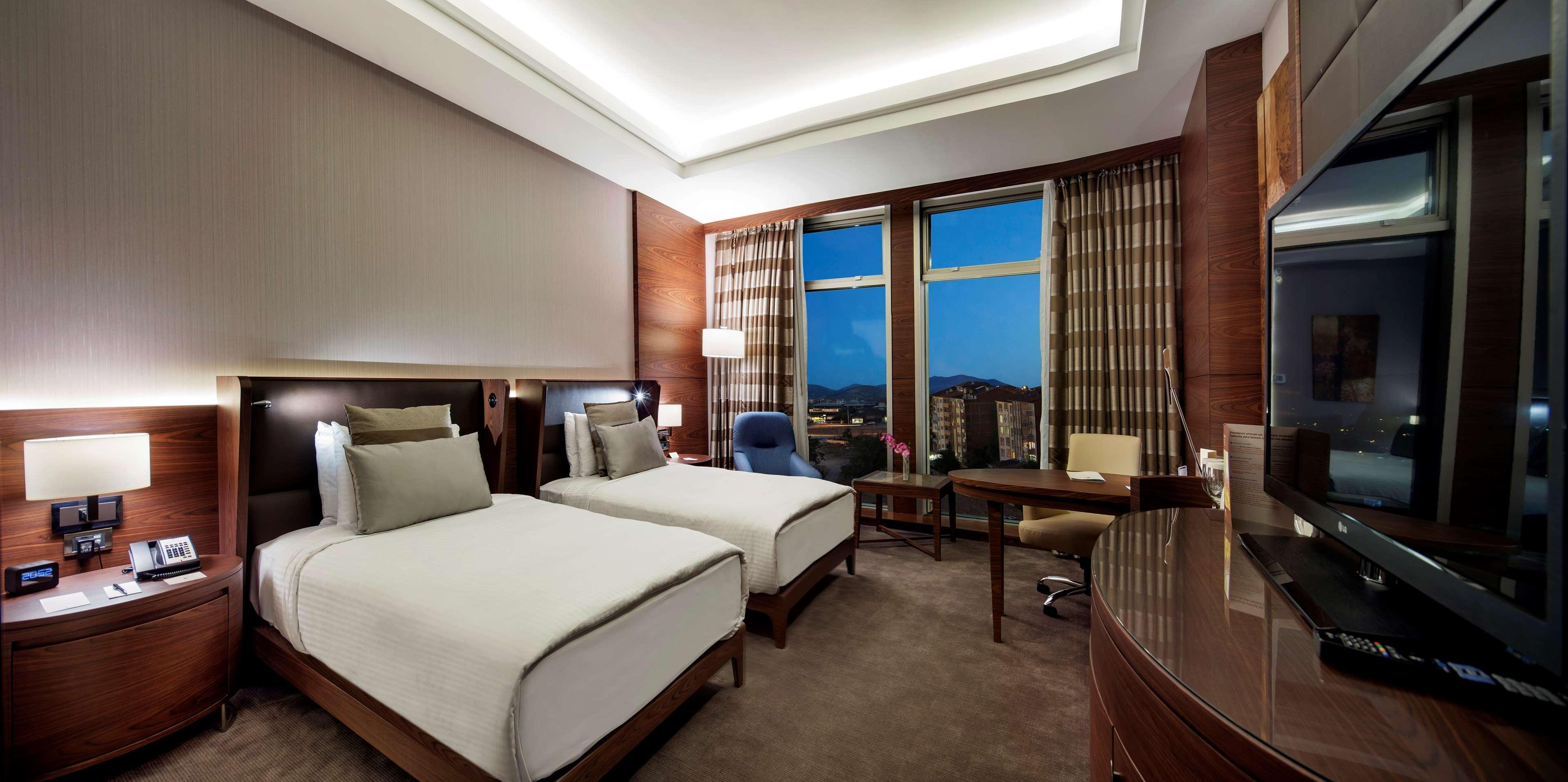 Movenpick Hotel Малатия Екстериор снимка
