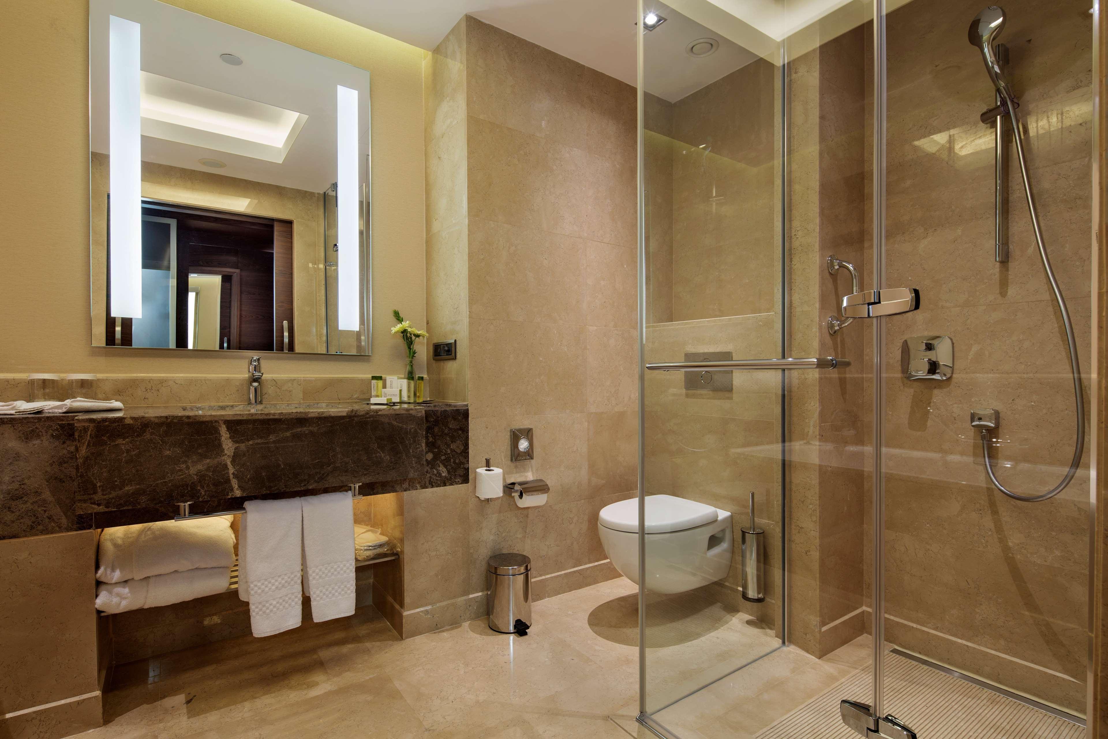 Movenpick Hotel Малатия Екстериор снимка