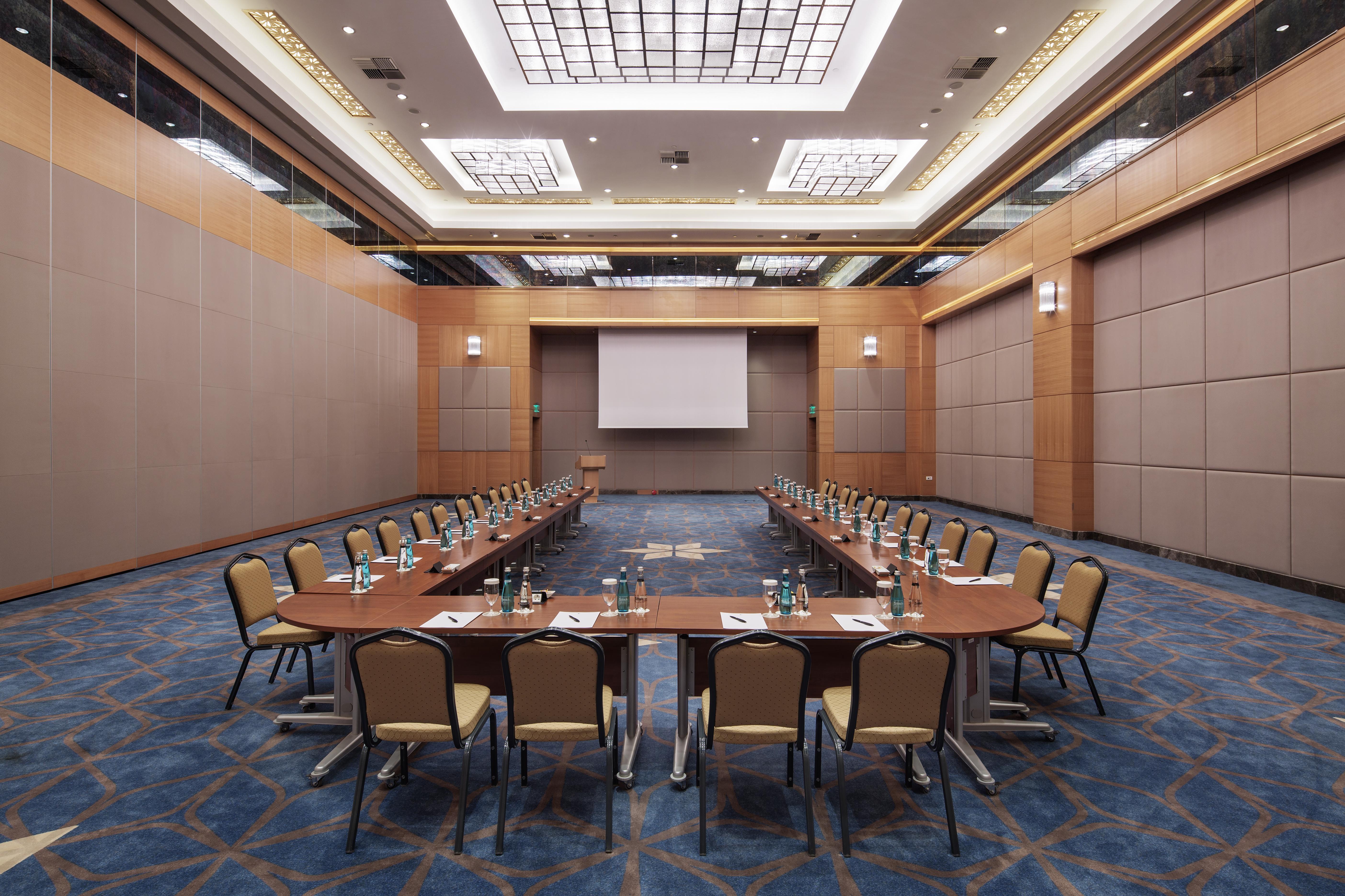Movenpick Hotel Малатия Екстериор снимка